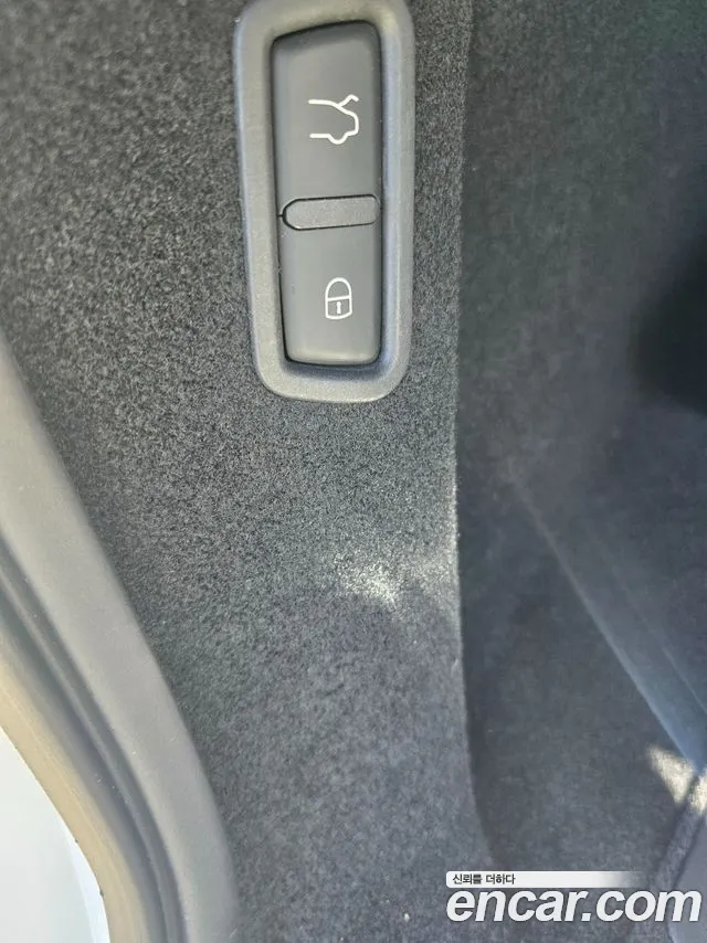 Maserati Levante 2020 thumb 6
