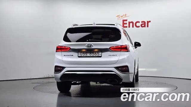 Hyundai Santa Fe 2018 thumb 4