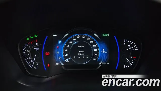 Hyundai Santa Fe 2018 thumb 8