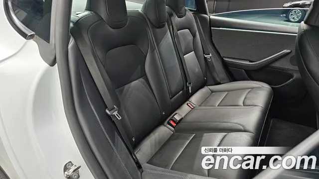 Tesla Model 3 2024 thumb 10