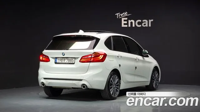BMW 2-Series 2021 thumb 2