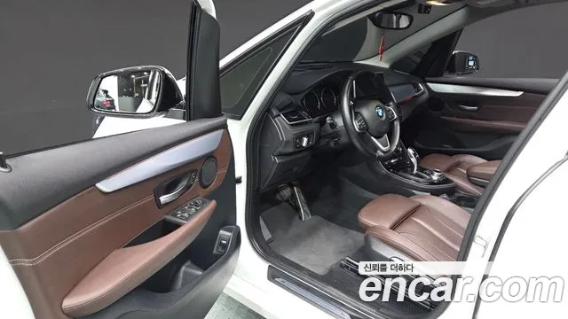 BMW 2-Series 2021 thumb 10