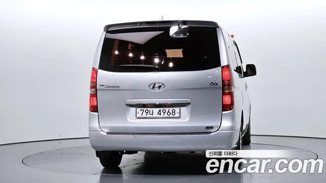 Hyundai Starex 2010 thumb 3