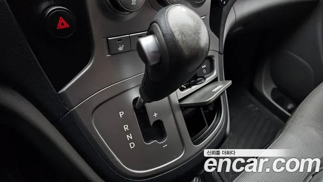 Hyundai Starex 2010 thumb 8