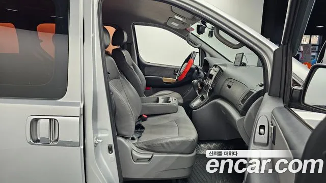 Hyundai Starex 2010 thumb 10