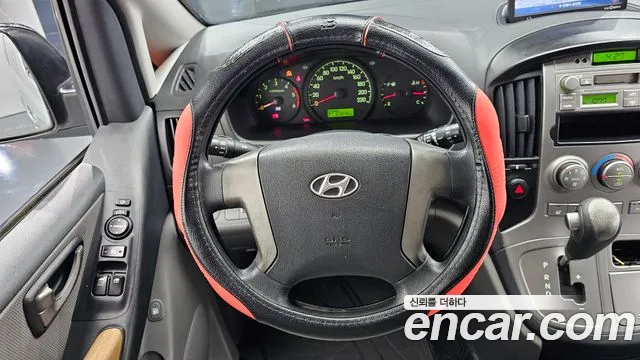 Hyundai Starex 2010 thumb 12