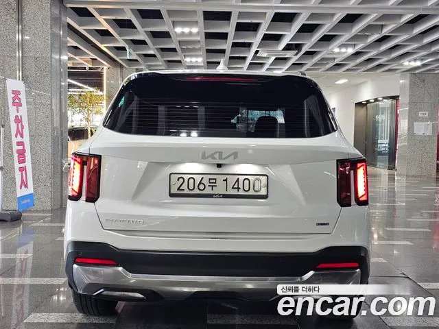 Kia Sorento 2024 thumb 3