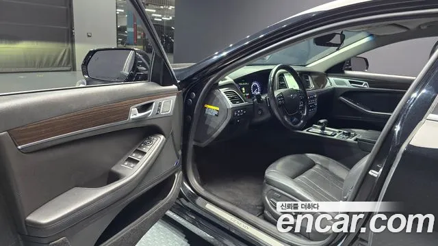 Genesis G80 2016 thumb 10