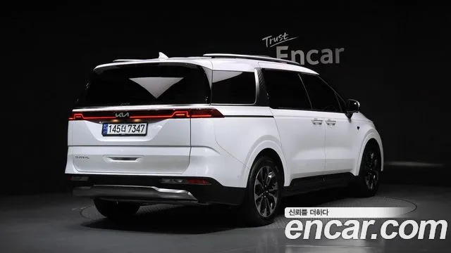 Kia Carnival 2023 thumb 2