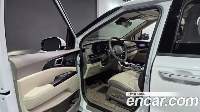 Kia Carnival 2023 thumb 10