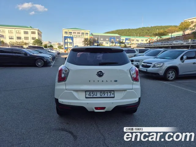 KG_Mobility_Ssangyong TIBOLI 2015 thumb 4