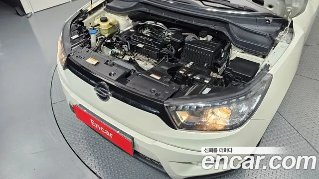 KG_Mobility_Ssangyong TIBOLI 2015 thumb 6