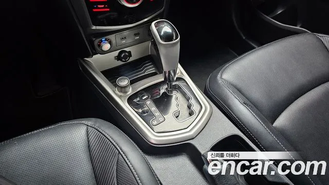 KG_Mobility_Ssangyong TIBOLI 2015 thumb 9