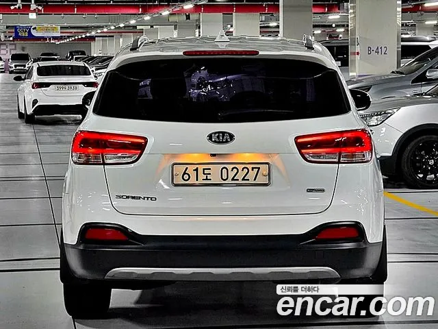 Kia Sorento 2016 thumb 10