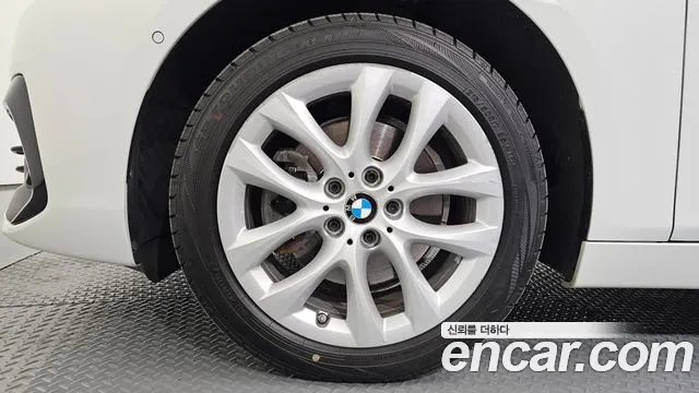 BMW 2-Series 2019 thumb 4