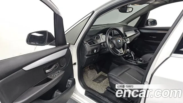 BMW 2-Series 2019 thumb 9