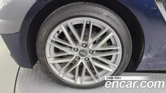 Genesis G70 2020 thumb 4
