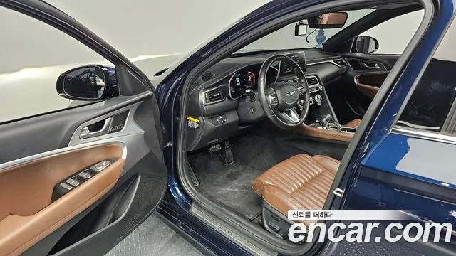 Genesis G70 2020 thumb 9