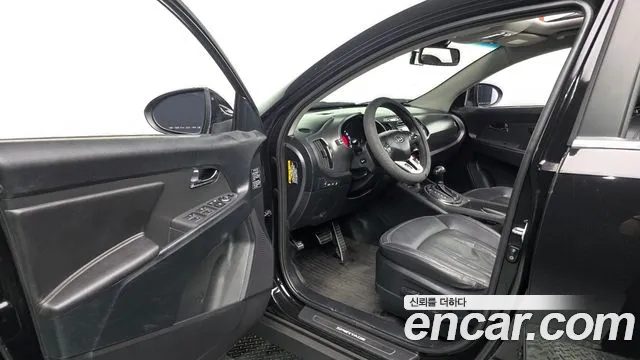 Kia Sportage 2011 thumb 10