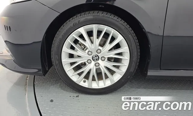 Toyota Camry 2019 thumb 4