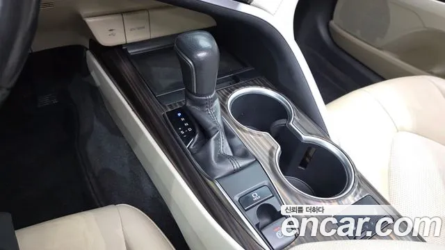Toyota Camry 2019 thumb 8