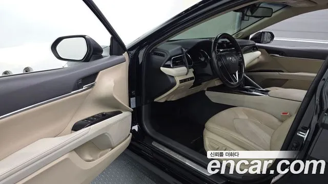 Toyota Camry 2019 thumb 9