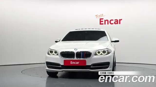 BMW 5-Series 2013 thumb 3