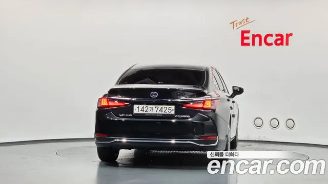 Lexus ES 2021 thumb 4