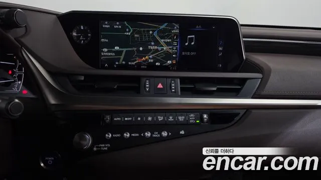 Lexus ES 2021 thumb 12