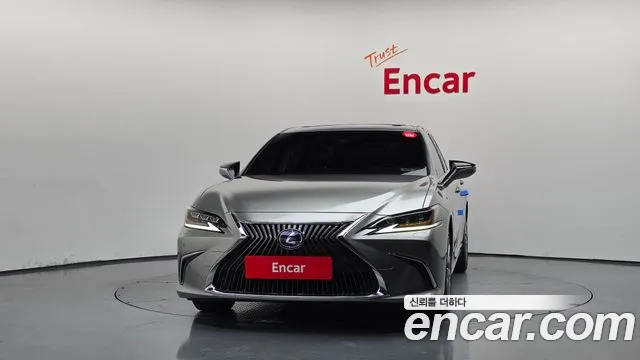 Lexus ES 2019 thumb 3