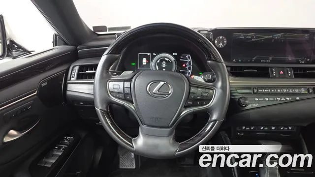 Lexus ES 2019 thumb 12
