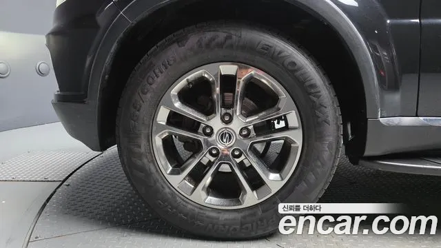 KG_Mobility_Ssangyong Rexton 2015 thumb 5