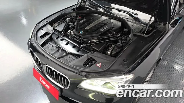 BMW 7-Series 2014 thumb 6