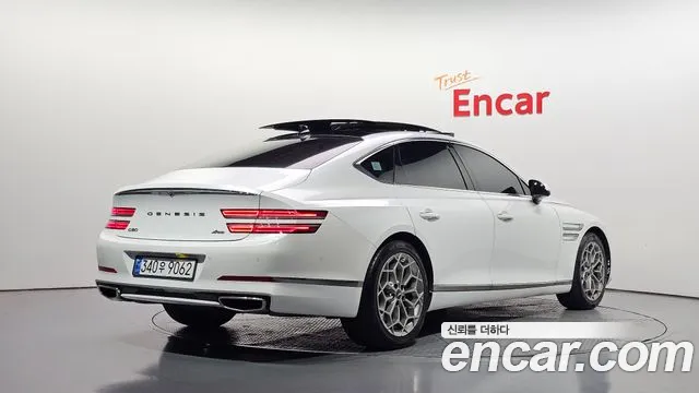 Genesis G80 2022 thumb 2