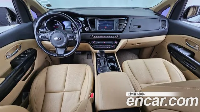 Kia Carnival 2014 thumb 7