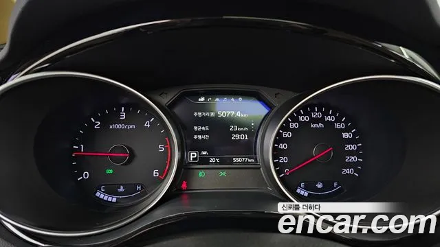 Kia Carnival 2014 thumb 8