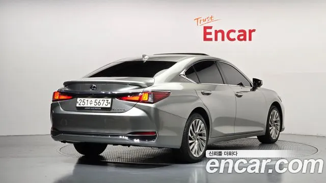Lexus ES 2023 thumb 2