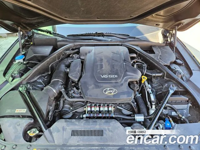 Hyundai Genesis 2016 thumb 6