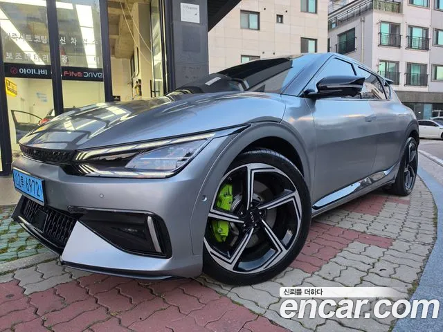 Kia EV6 2023 thumb 4