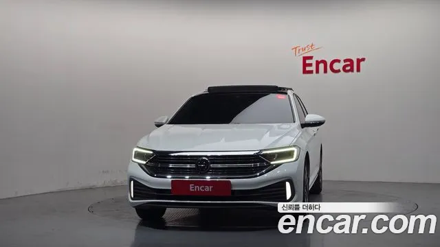 Volkswagen Jetta 2024 thumb 3