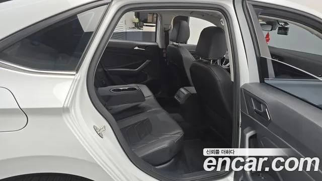Volkswagen Jetta 2024 thumb 11