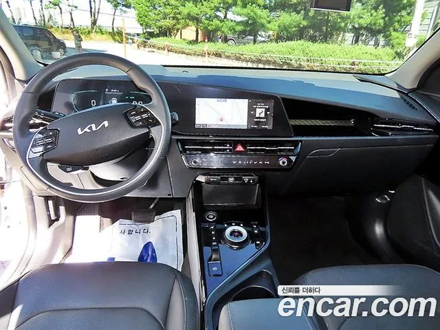 Kia Niro 2023 thumb 7