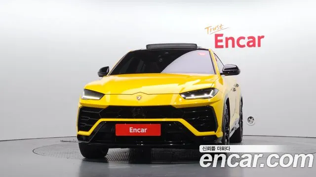 Lamborghini Urus 2020 thumb 3