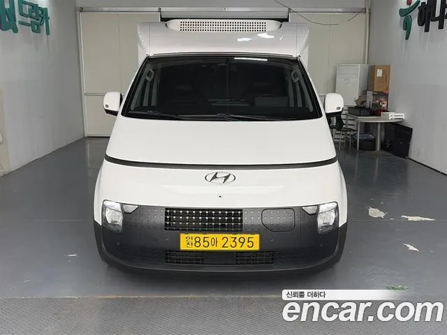 Hyundai Staria 2024 thumb 3