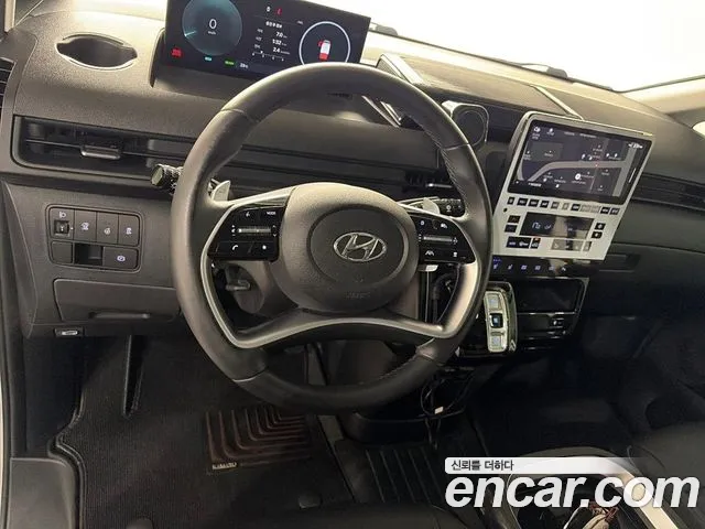 Hyundai Staria 2024 thumb 8