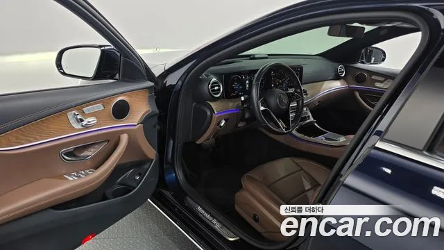 Mercedes-Benz E-Класс 2022 thumb 10