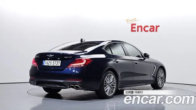 Genesis G70 2019 thumb 2