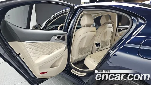 Genesis G70 2019 thumb 12