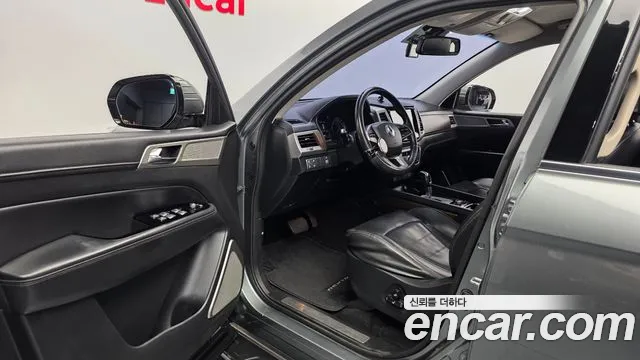 KG_Mobility_Ssangyong Rexton 2018 thumb 10
