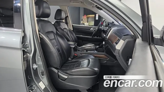 KG_Mobility_Ssangyong Rexton 2018 thumb 11